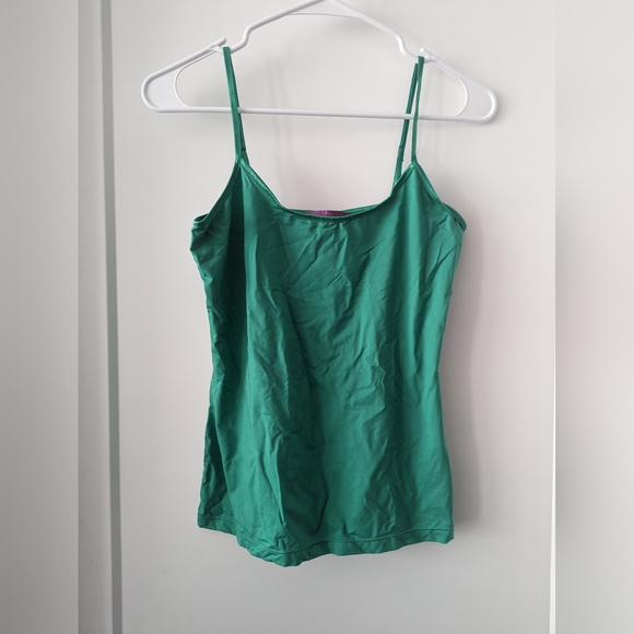 Green Smart Set tank top. (3 FOR $20) - Picture 1 of 2